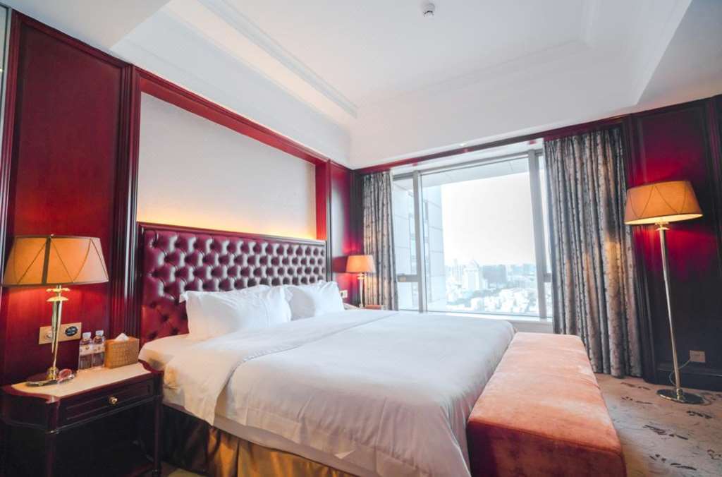 King Century Hotel Csungsan Szoba fotó